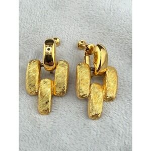 Vintage Napier Earrings‎ Gold Tone Textured Adjustable Clip Ons